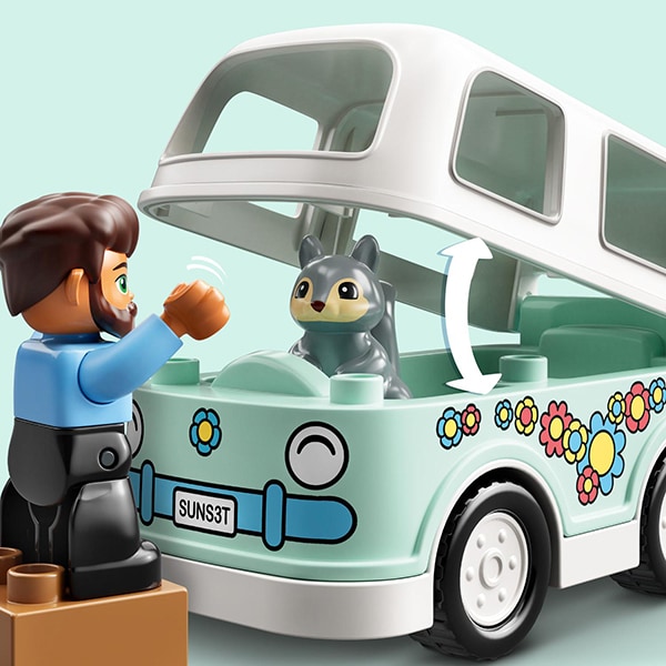 LEGO DUPLO: Aventura cu rulota de vacanta a familiei 10946, 2 ani+, 30 piese