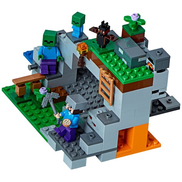 LEGO Minecraft: Pestera cu zombi 21141, 7 - 14 ani, 241 piese
