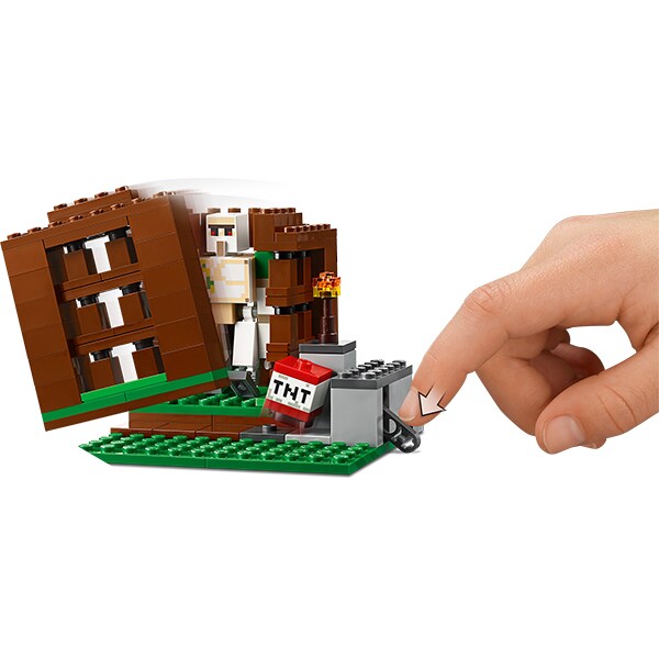 LEGO Minecraft: Pillager Outpost 21159, 8 ani+, 303 piese