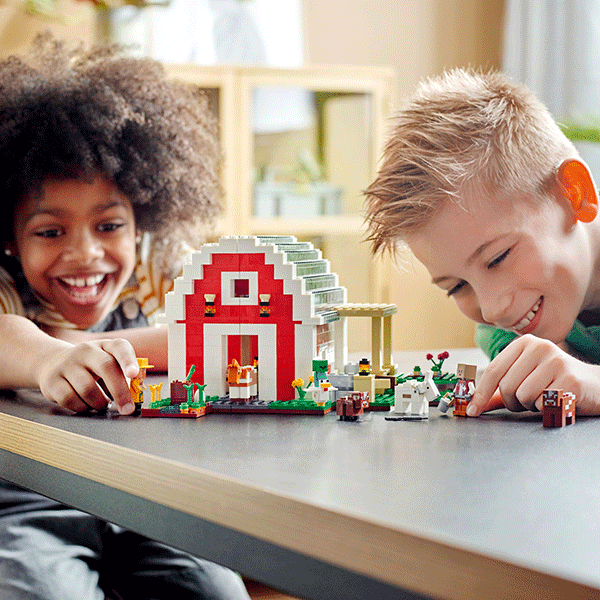 LEGO Minecraft: Hambarul rosu 21187, 9 ani+, 799 piese