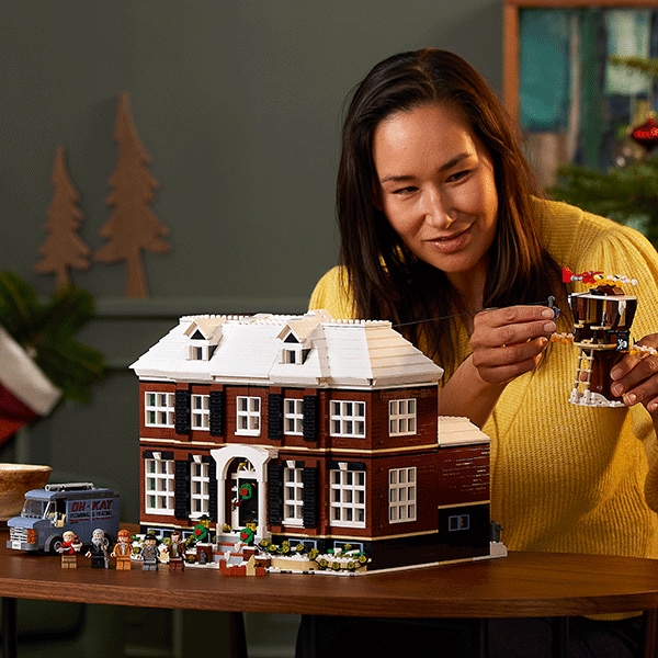 LEGO Ideas: Singur acasa 21330, 18 ani+, 3955 piese