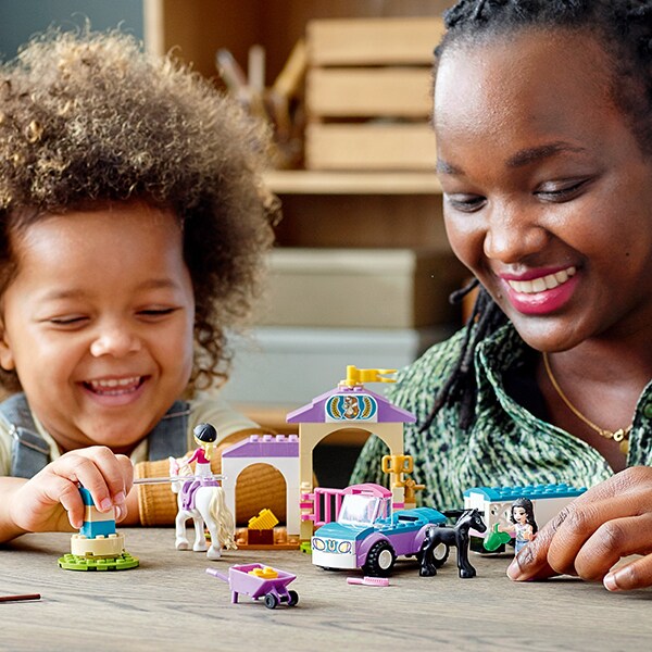 LEGO Friends: Remorca si dresaj de cai 41441, 4 ani+, 148 piese