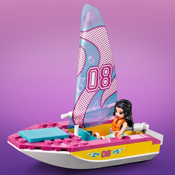 LEGO Friends: Furgoneta de camping si barca cu panze 41681, 7 ani+, 487 piese