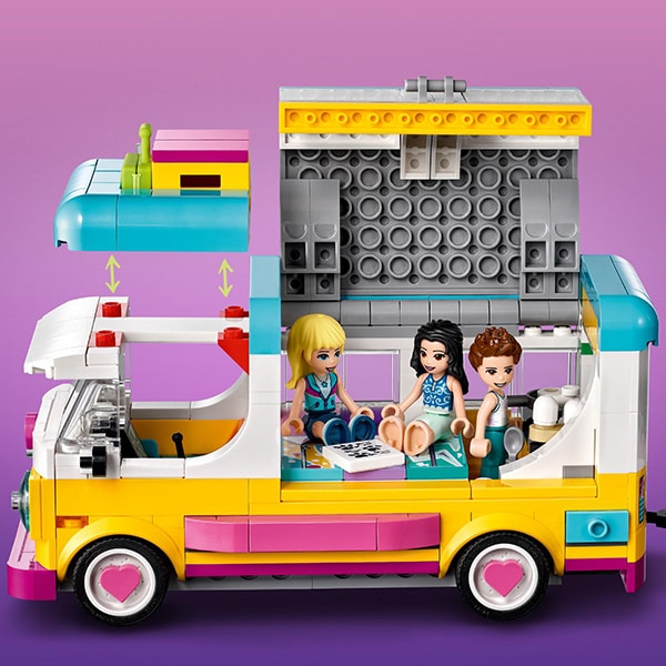 LEGO Friends: Furgoneta de camping si barca cu panze 41681, 7 ani+, 487 piese
