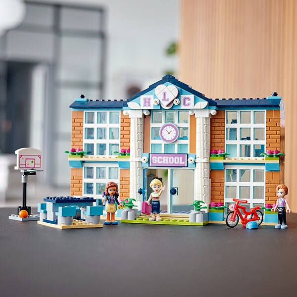 LEGO Friends: Scoala orasului Heartlake 41682, 6 ani+, 605 piese