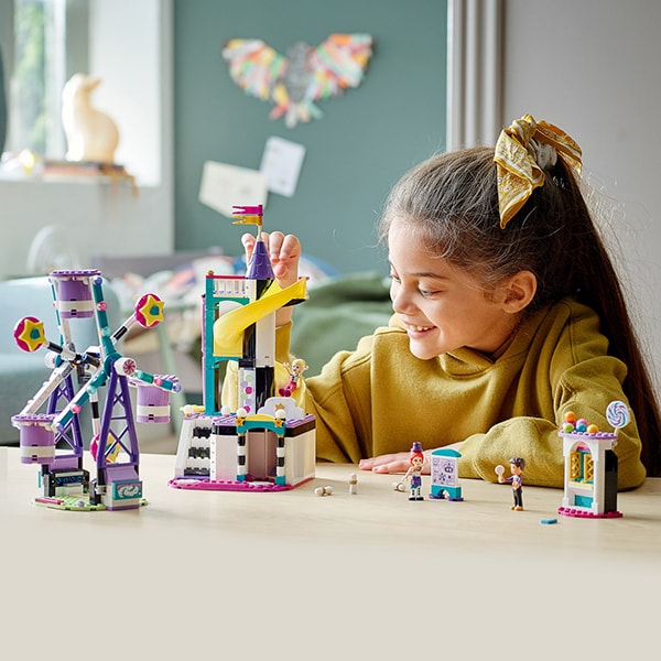 LEGO Friends: Roata si tobogan magic 41689, 7 ani+, 545 piese