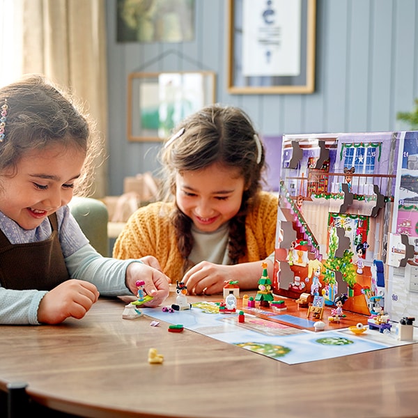 LEGO Friends: Calendar Advent 41690, 6 ani+, 370 piese