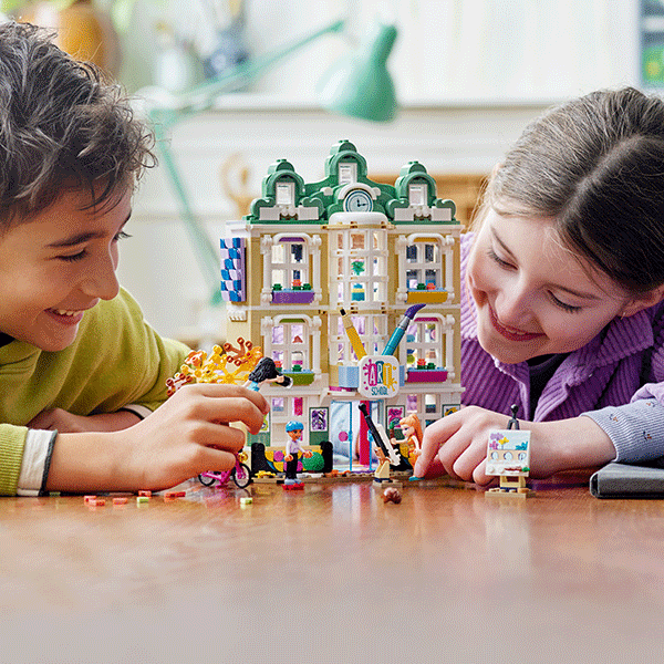 LEGO Friends: Scoala de arte a Emmei 41711, 8 ani+, 844 piese