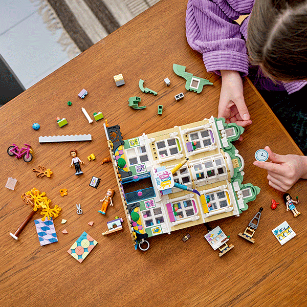 LEGO Friends: Scoala de arte a Emmei 41711, 8 ani+, 844 piese