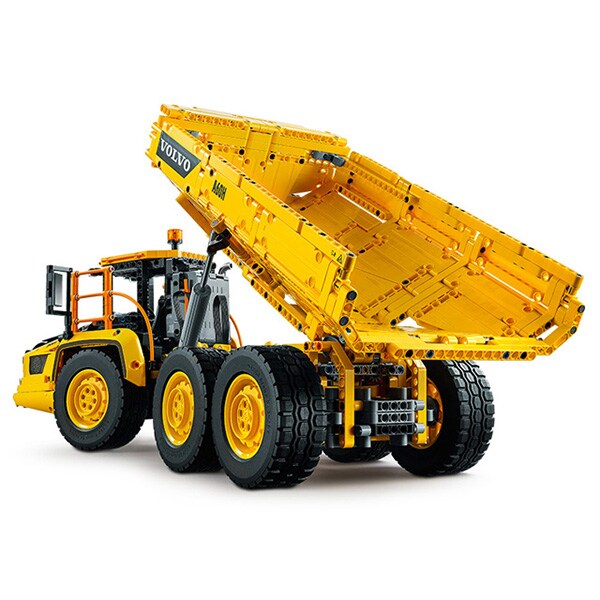 LEGO Technic: Transportor Volvo 6x6 42114, 11 ani+, 2193 piese