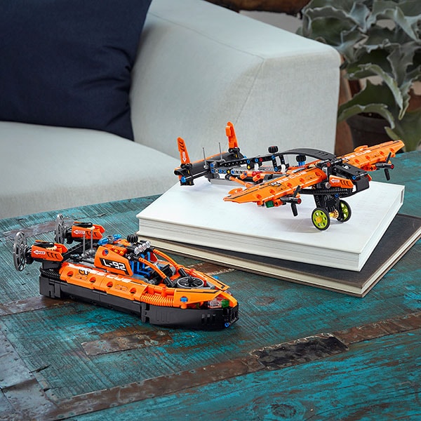 LEGO Technic: Aeroglisor de salvare 42120, 8 ani+, 457 piese