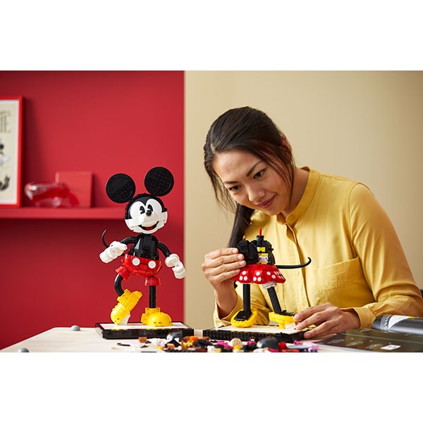 LEGO Disney: Personaje construibile Mickey Mouse si Minnie Mouse 43179, 18 ani+, 1739 piese