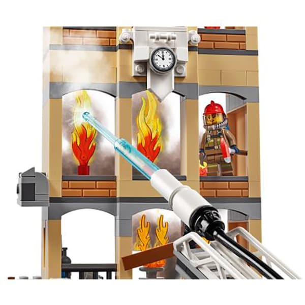 LEGO City: Fire - Divizia pompierilor din centrul orasului 60216, 6 ani+, 943 piese