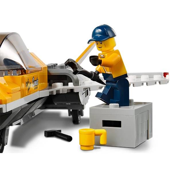 LEGO City: Transportor de avion cu reactie pentru spectacol aviatic 60289, 5 ani+, 281 piese