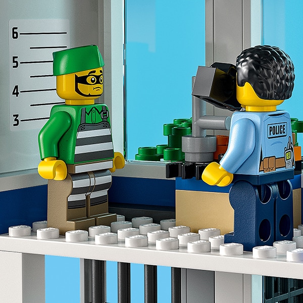LEGO City: Sectie de politie 60316, 6 ani+, 668 piese