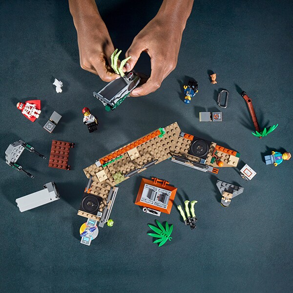 LEGO Hidden Side: Inchisoarea abandonata din Newbury 70435, 7 ani+, 400 piese