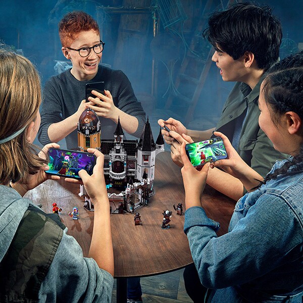 LEGO Hidden Side: Castelul misterelor 70437, 9 ani+, 1035 piese