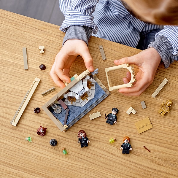 LEGO Harry Potter: Greseala cu Polipotiunea 76386, 7 ani+, 217 piese