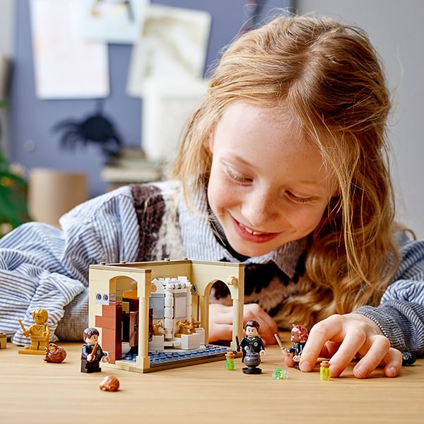 LEGO Harry Potter: Greseala cu Polipotiunea 76386, 7 ani+, 217 piese