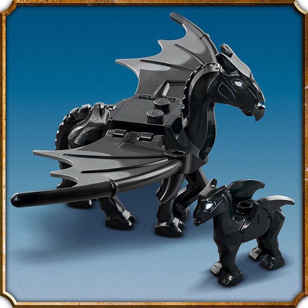 LEGO Harry Potter: Trasura Si caii Thestral de la Hogwarts 76400, 7 ani+, 121 piese