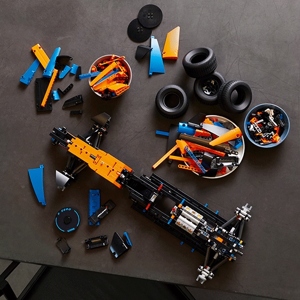 LEGO Technic: Racer 2022 42141, 18 ani+, 1432 piese