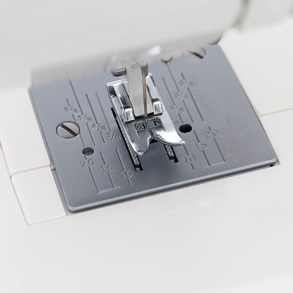 Masina de cusut JANOME 234, 13 programe, alb-albastru