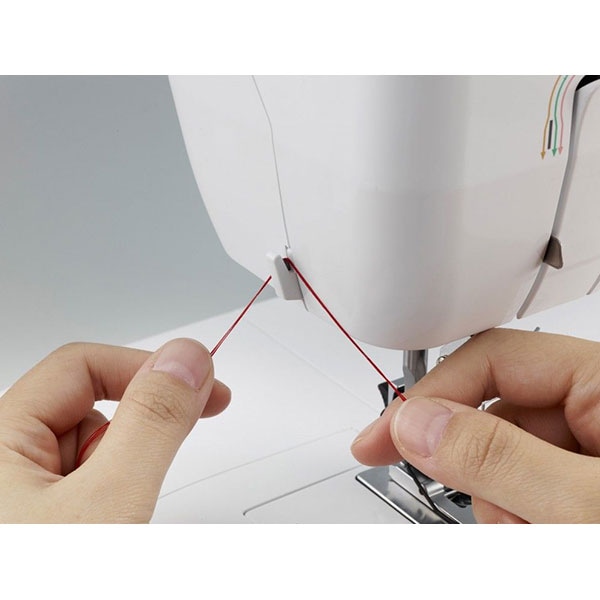 Masina de brodat BROTHER Innov-is M240ED, 125 modele broderie, arie 10 x10 cm, 400 imp./min, alb