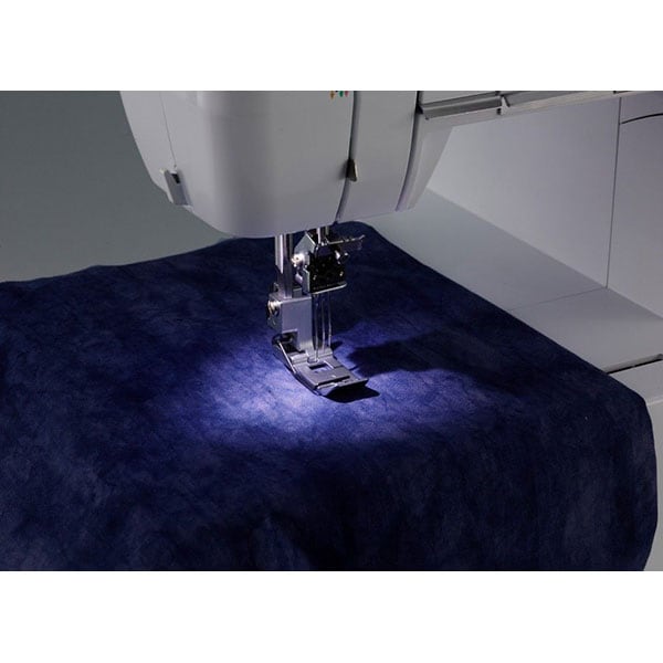 Masina de brodat BROTHER Innov-is M240ED, 125 modele broderie, arie 10 x10 cm, 400 imp./min, alb
