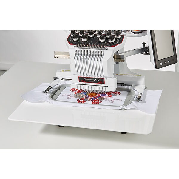 Masina de brodat BROTHER Entrepreneur Pro X PR1050X, 699 modele broderie, arie 20 x 36 cm, 1000 imp./min, alb-negru