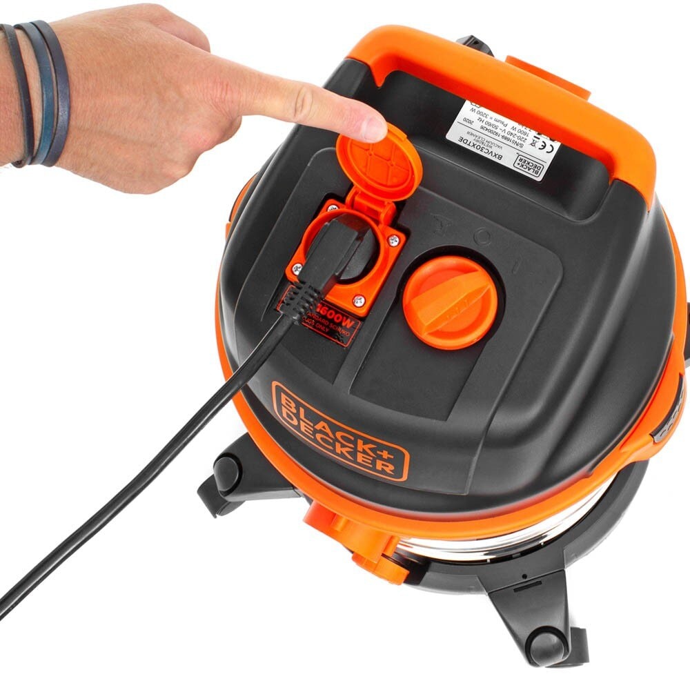 Aspirator umed/uscat BLACK & DECKER BXVC30XTDE, 30l, 1600W, 87.6dB, inox-negru