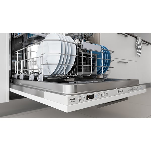 Masina de spalat vase incorporabila INDESIT DIO 3C24 AC E, Push&Go, 14 seturi, 9 programe, 60 cm, Clasa E, panou comanda alb