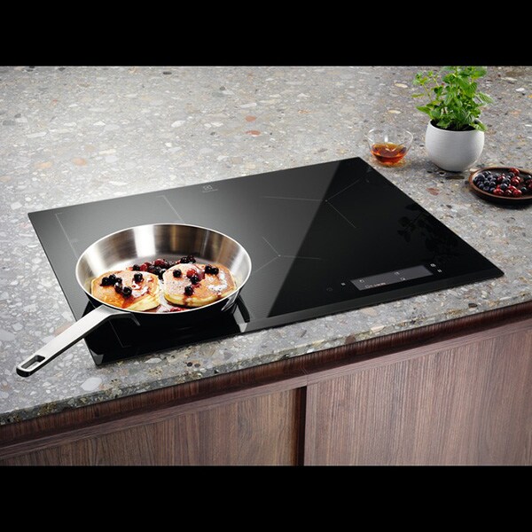 Plita incorporabila ELECTROLUX EIS7548, Inductie, 4 arzatoare, Touch control, negru