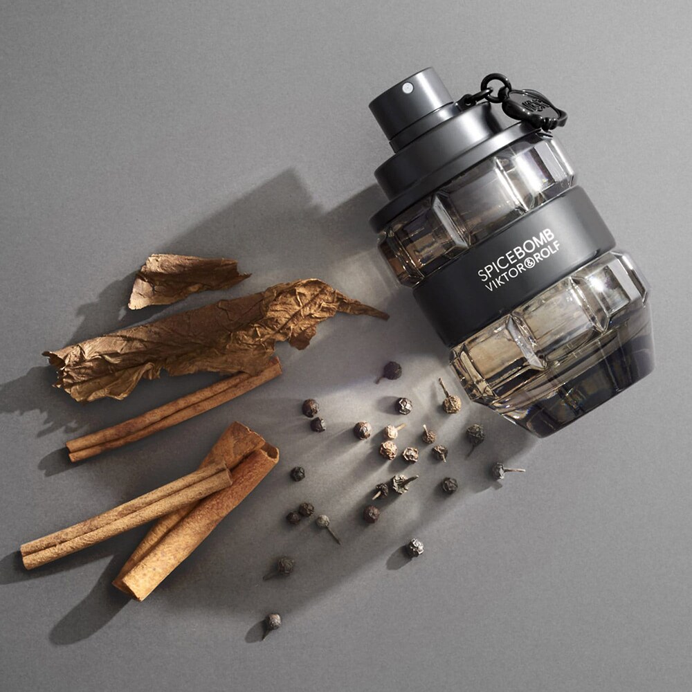 Apa de toaleta VIKTOR & ROLF Spicebomb, Barbati, 90ml