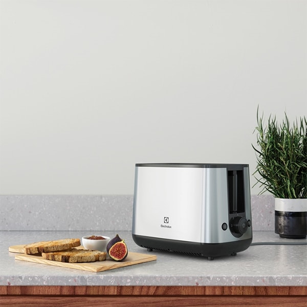 Prajitor de paine ELECTROLUX Create 3 E3T1-3ST, 2 felii, 800W, argintiu-negru