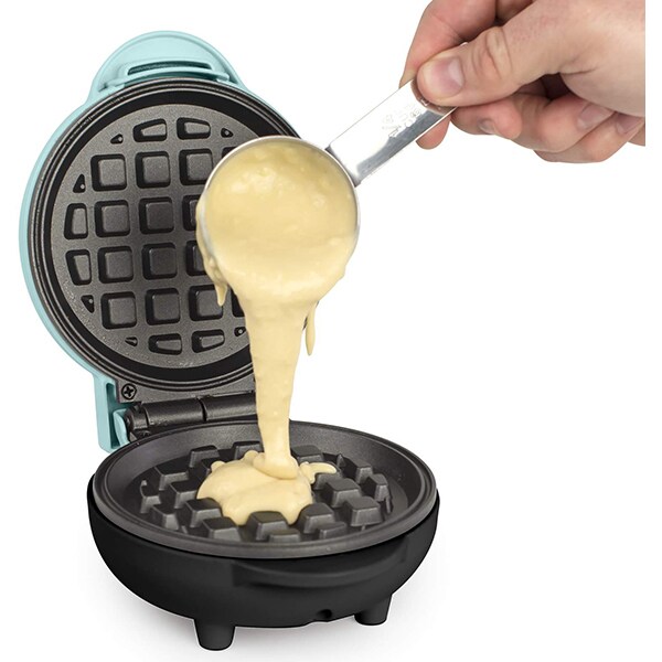 Aparat de facut waffe NOSTALGIA MWF5AQ, 550W, albastru deschis