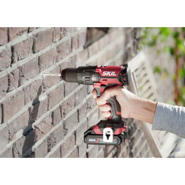 Masina de gaurit si insurubat (bormasina) SKIL 3020 AA, 20V, 2.5Ah, 1450RPM, mandrina rapida 13mm, incarcator
