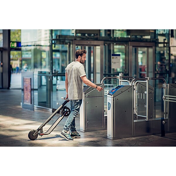 Trotineta electrica NINEBOT KickScooter ES2, 8 inch, pliabila, negru