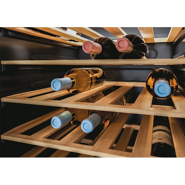 Racitor de vinuri CANDY CWC 154EEL/N, 41 sticle, H 84.5 cm, Clasa G, negru