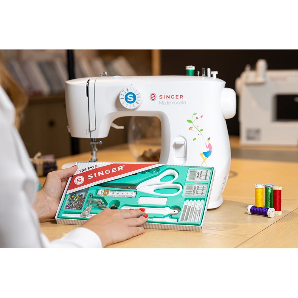 Set croitorie SINGER 7883, 134 piese, multicolor