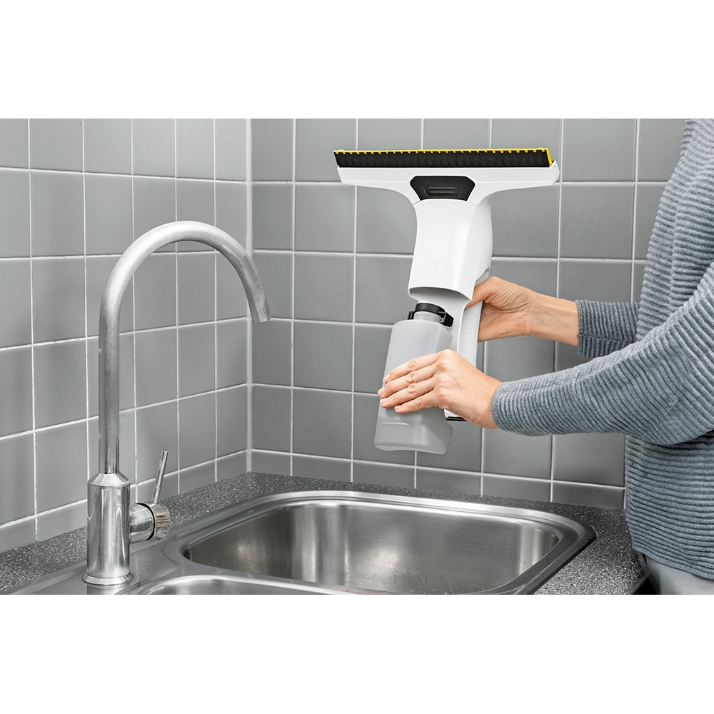 Aspirator geamuri KARCHER WV 6 Plus WV6PLUSEU, 0.15l, 3.6V, autonomie max 100 min, alb-negru