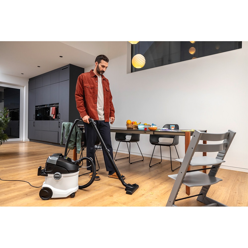 Aspirator cu spalare KARCHER SE 5, 4l, 1000W, alb-negru