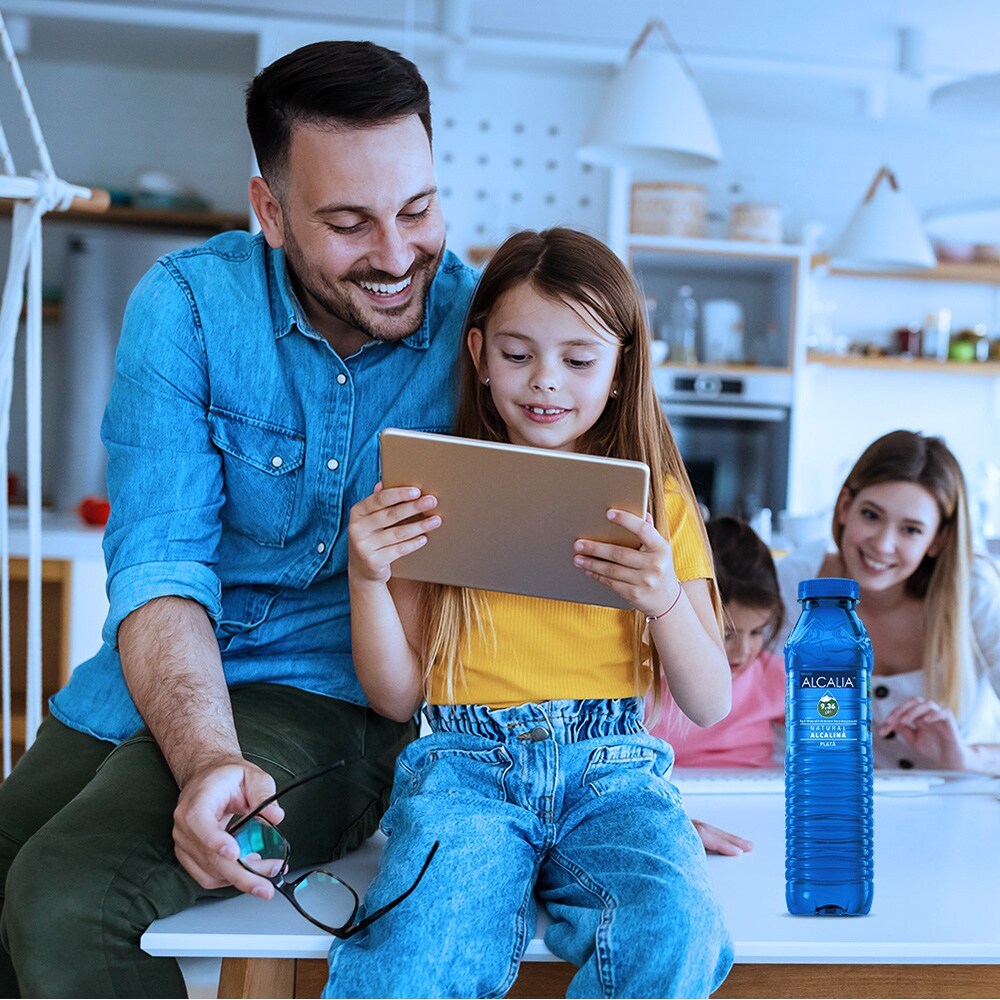 Apa plata alcalina VELINGRAD bax 1.5L x 6 sticle