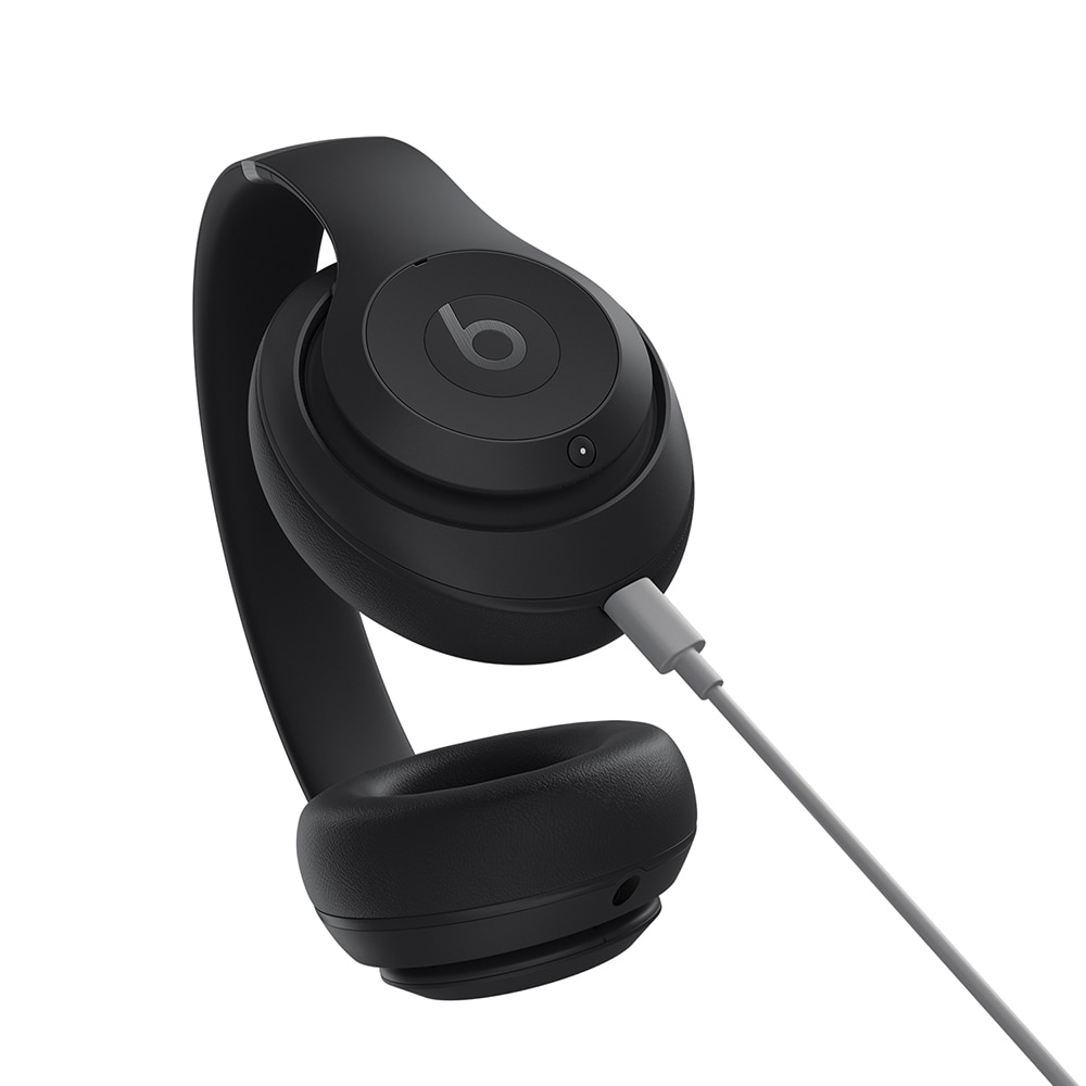 Casti BEATS Studio Pro MQTP3ZM/A Bluetooth, Over-Ear, Microfon, Noise Cancelling, Black