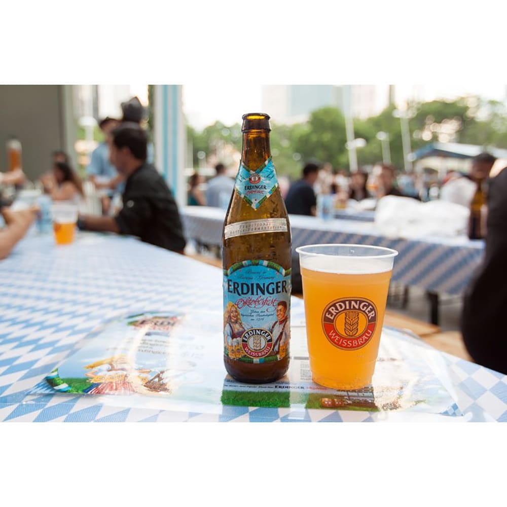 Bere alba Erdinger Oktoberfest Editie Limitata bax 0.5L x 12 sticle