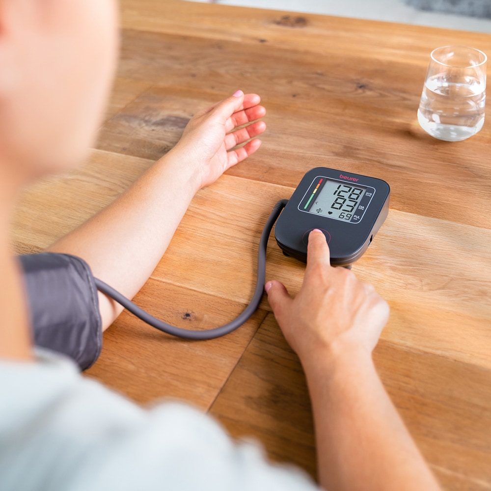 Tensiometru digital de brat BM23 editie limitata BEURER, negru