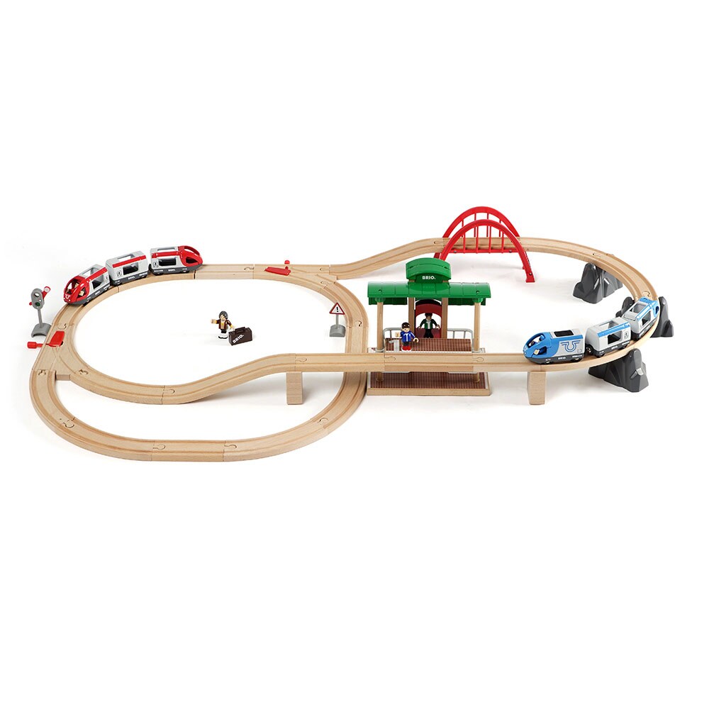 Set trenulet BRIO Cu statie de legatura BRIO5125, 3 ani+, multicolor