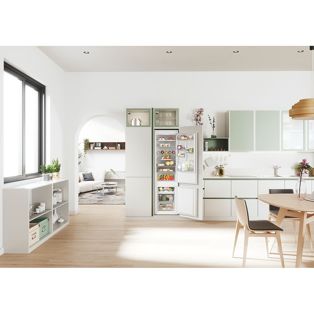 Combina frigorifica incorporabila CANDY CCUBT5519EW, Total No Frost, 281 l, H 193.5 cm, Clasa E, Wi-Fi