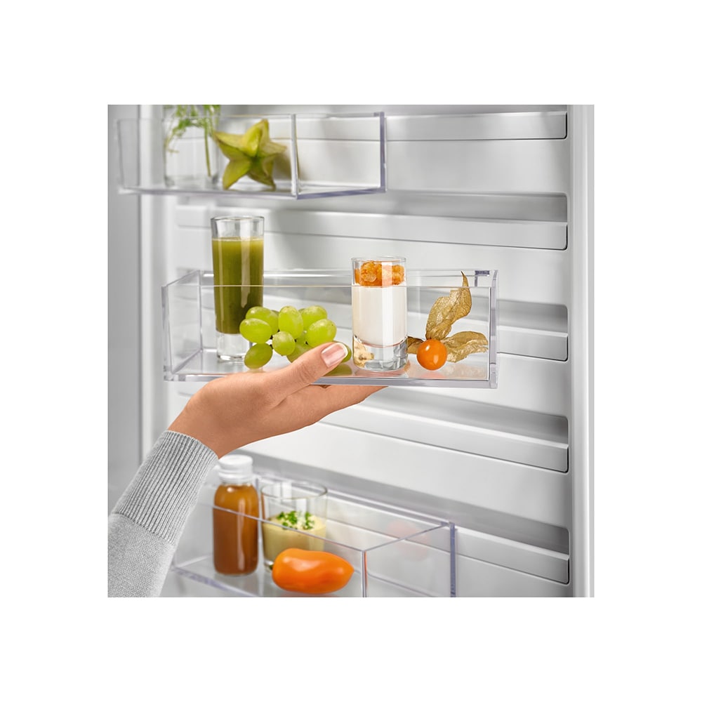 Combina frigorifica ELECTROLUX LNT7ME32X2, No Frost, 331 l, H 186 cm, Clasa E, inox