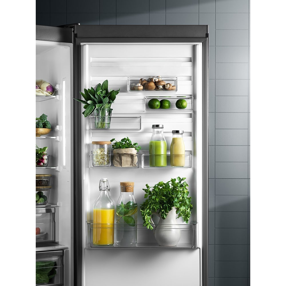 Combina frigorifica ELECTROLUX LNT7ME32X2, No Frost, 331 l, H 186 cm, Clasa E, inox
