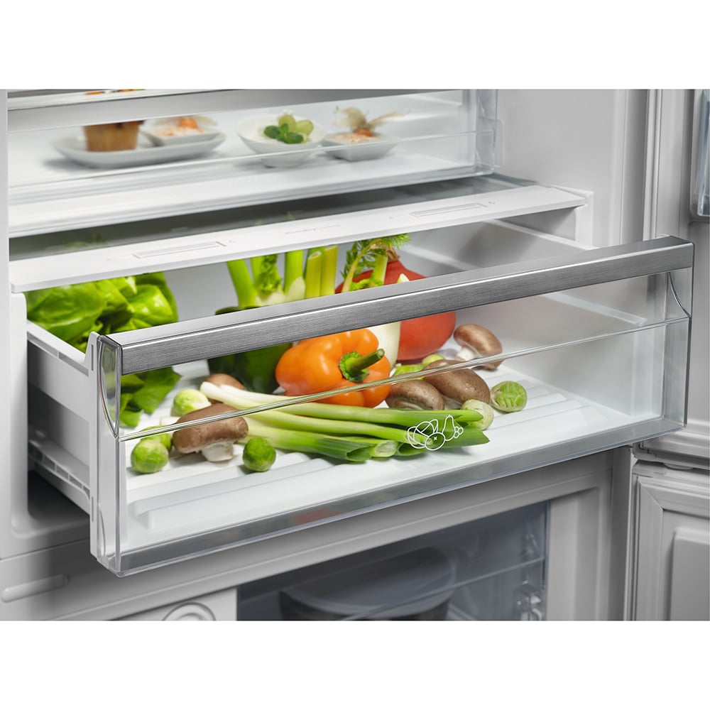 Combina frigorifica ELECTROLUX LNT7MF46X2, No Frost, 481 l, H 192 cm, Clasa F, inox